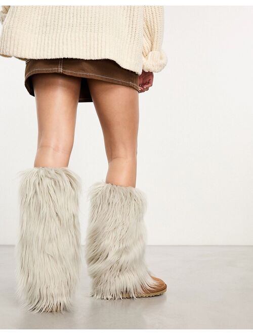 Daisy Street faux fur leg warmers in beige