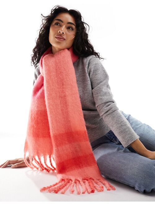 Pieces super soft tassel scarf in hot pink