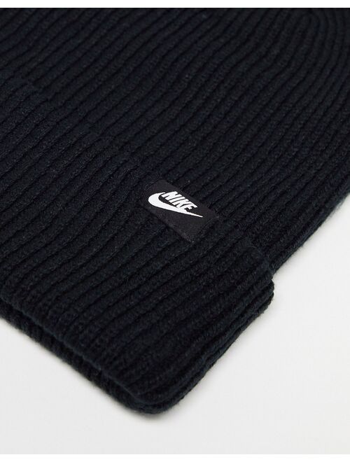 Nike Peak beanie in black