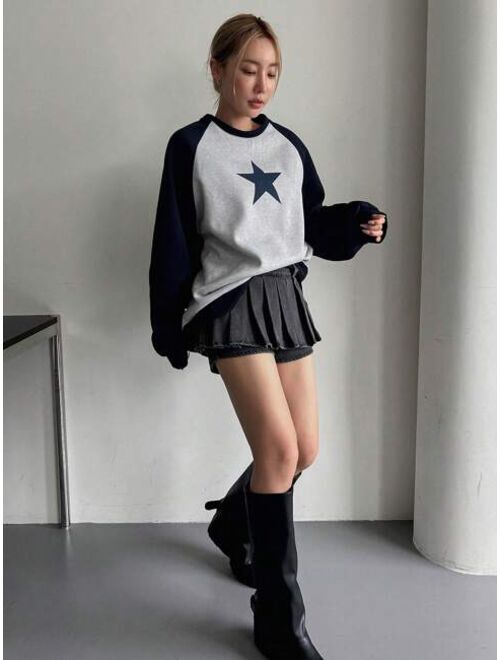 DAZY Star Print Raglan Sleeve Two Tone Sweatshirt