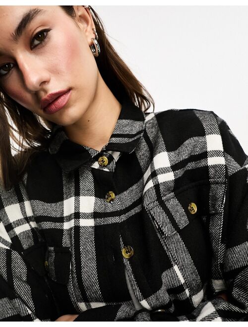 Noisy May shacket in black & white plaid