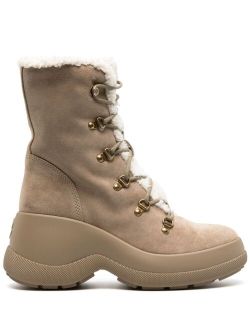 Resile Trek suede boots